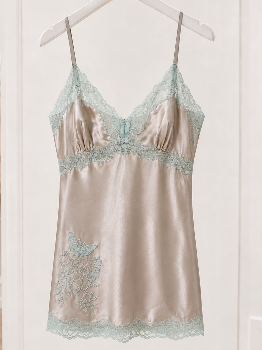 Gold Hawk Washable Silk Moonbeam Silver Ebroidered Lace Cami, New $200MSRP